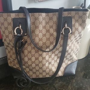 ON HOLD Beautiful Gucci Tote